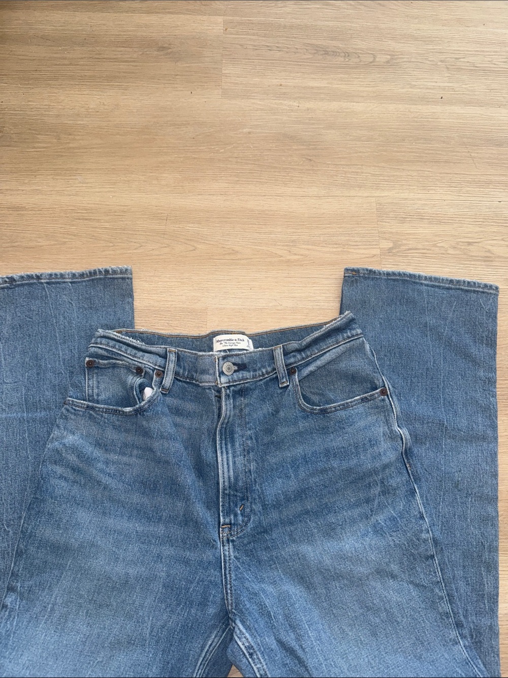 Abercrombie and fitch jeans - Picture 2 of 5